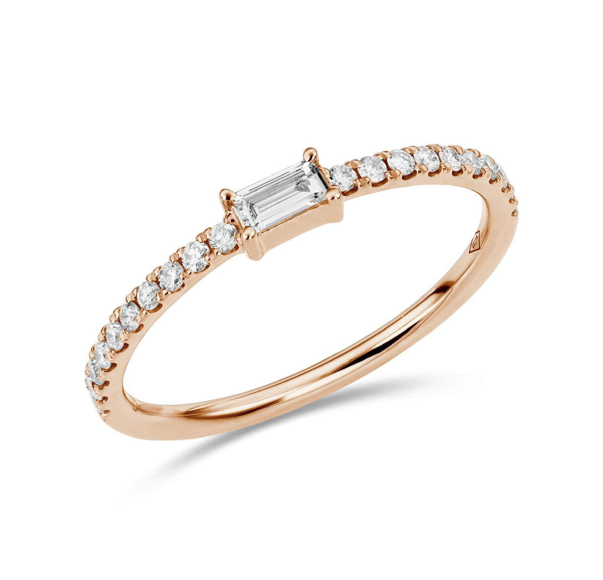 EMERALD CUT DIAMOND RING WITH PAVÉ BAND