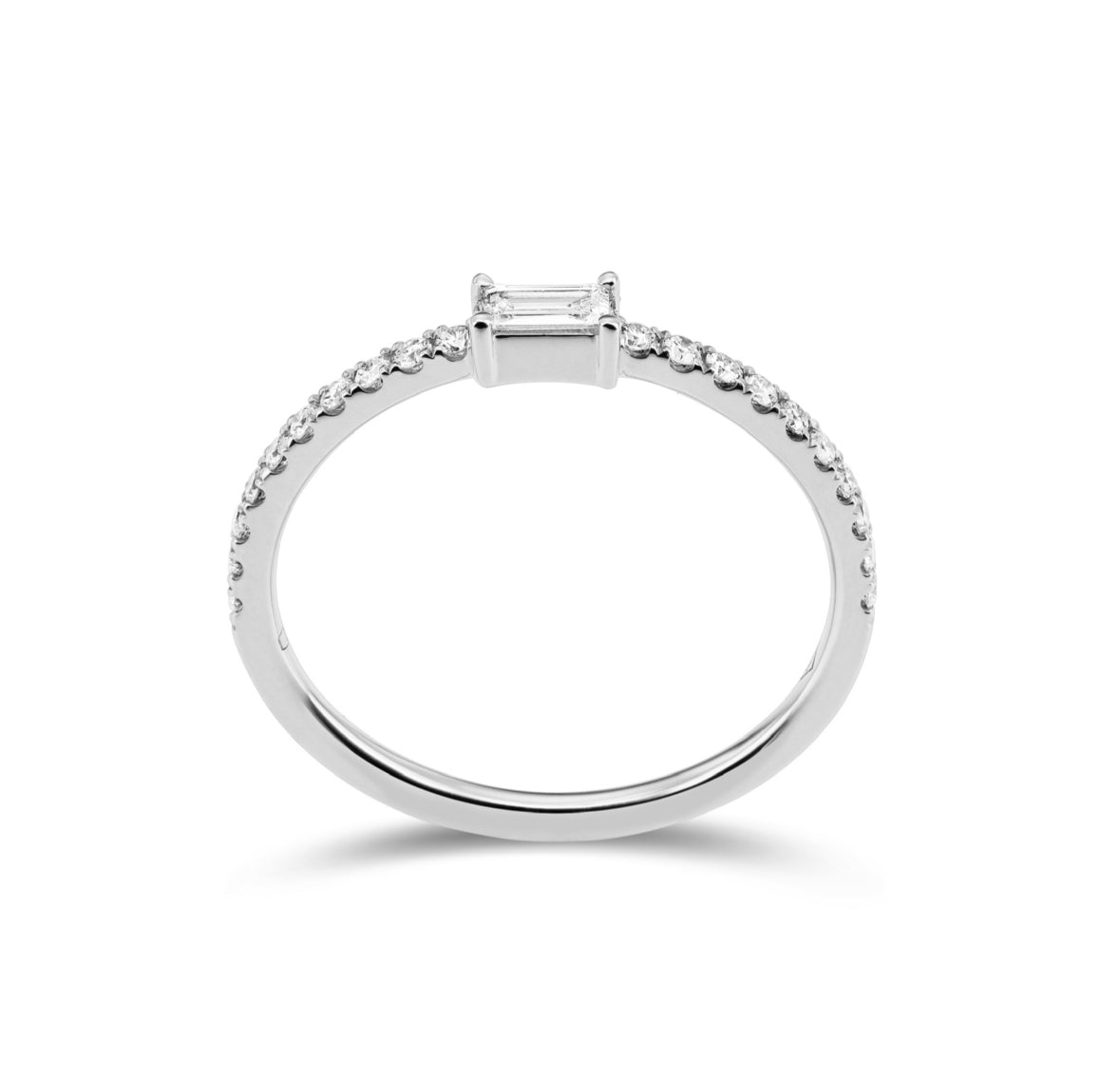 EMERALD CUT DIAMOND RING WITH PAVÉ BAND