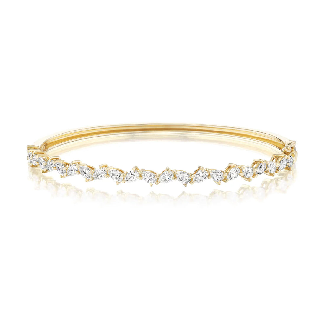 ALTERNATING PEAR SHAPE DIAMOND BANGLE