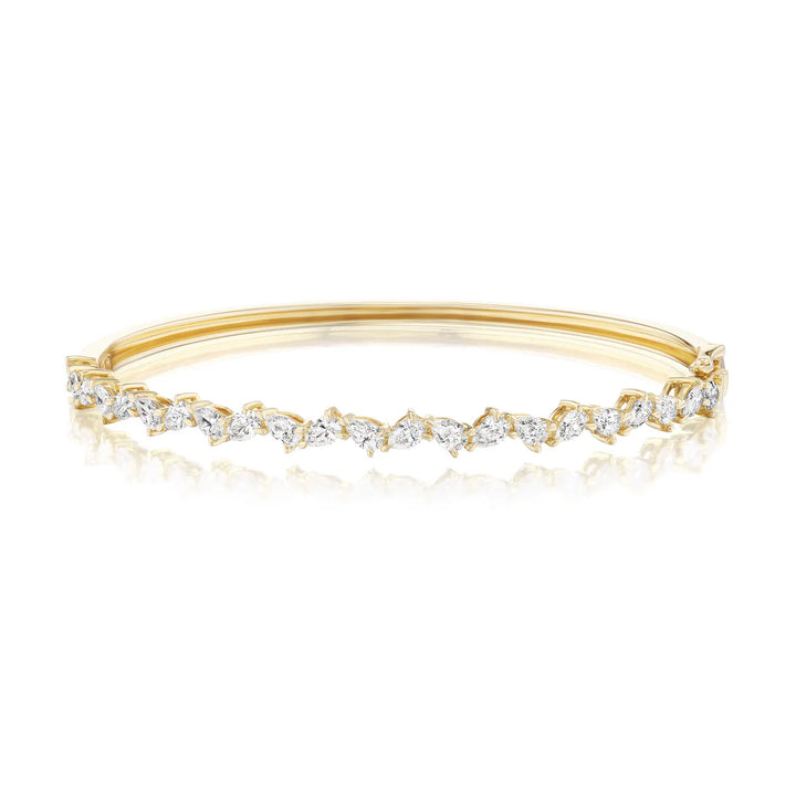 ALTERNATING PEAR SHAPE DIAMOND BANGLE