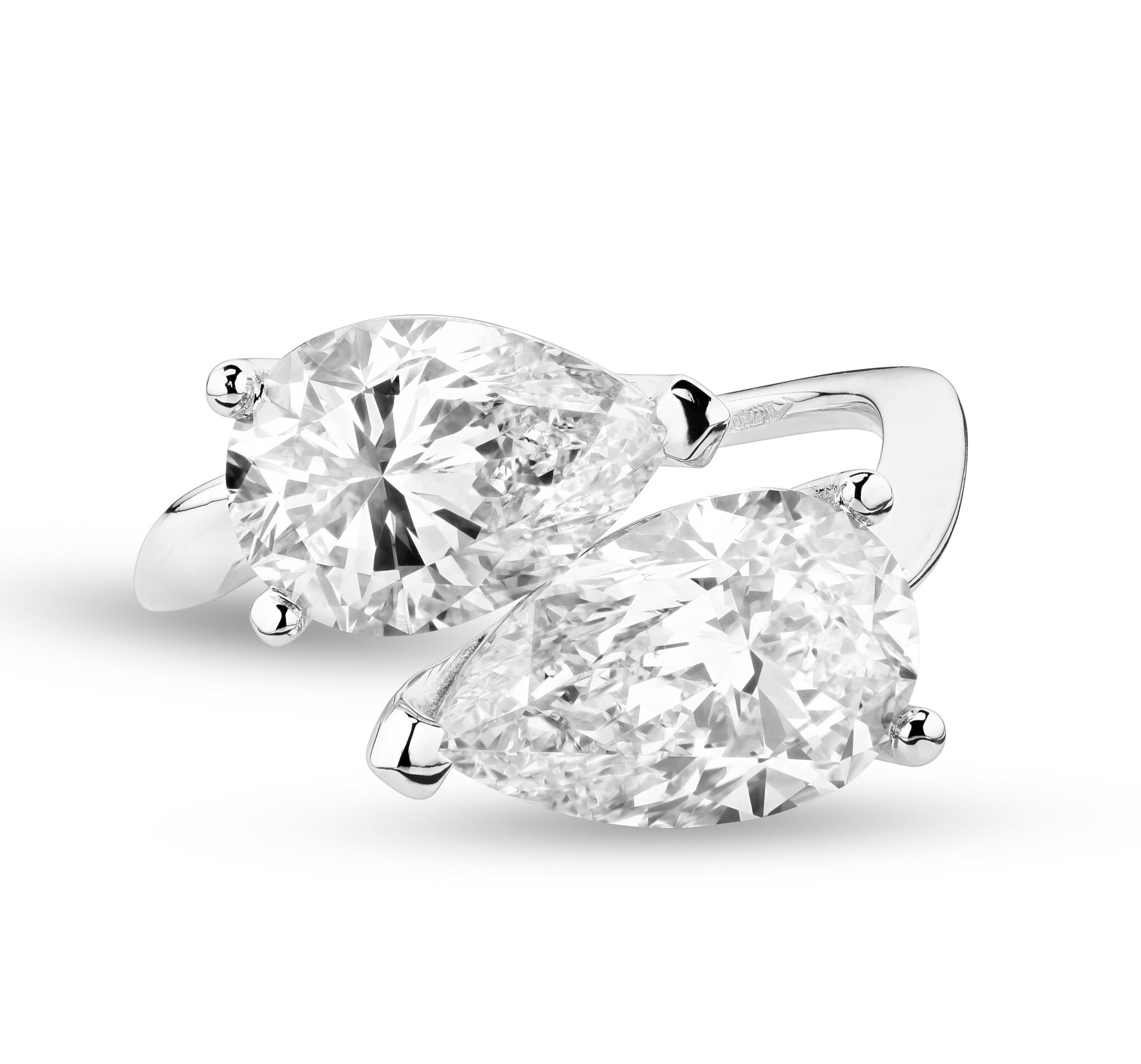 Double Pear shaped diamond ring (LG)